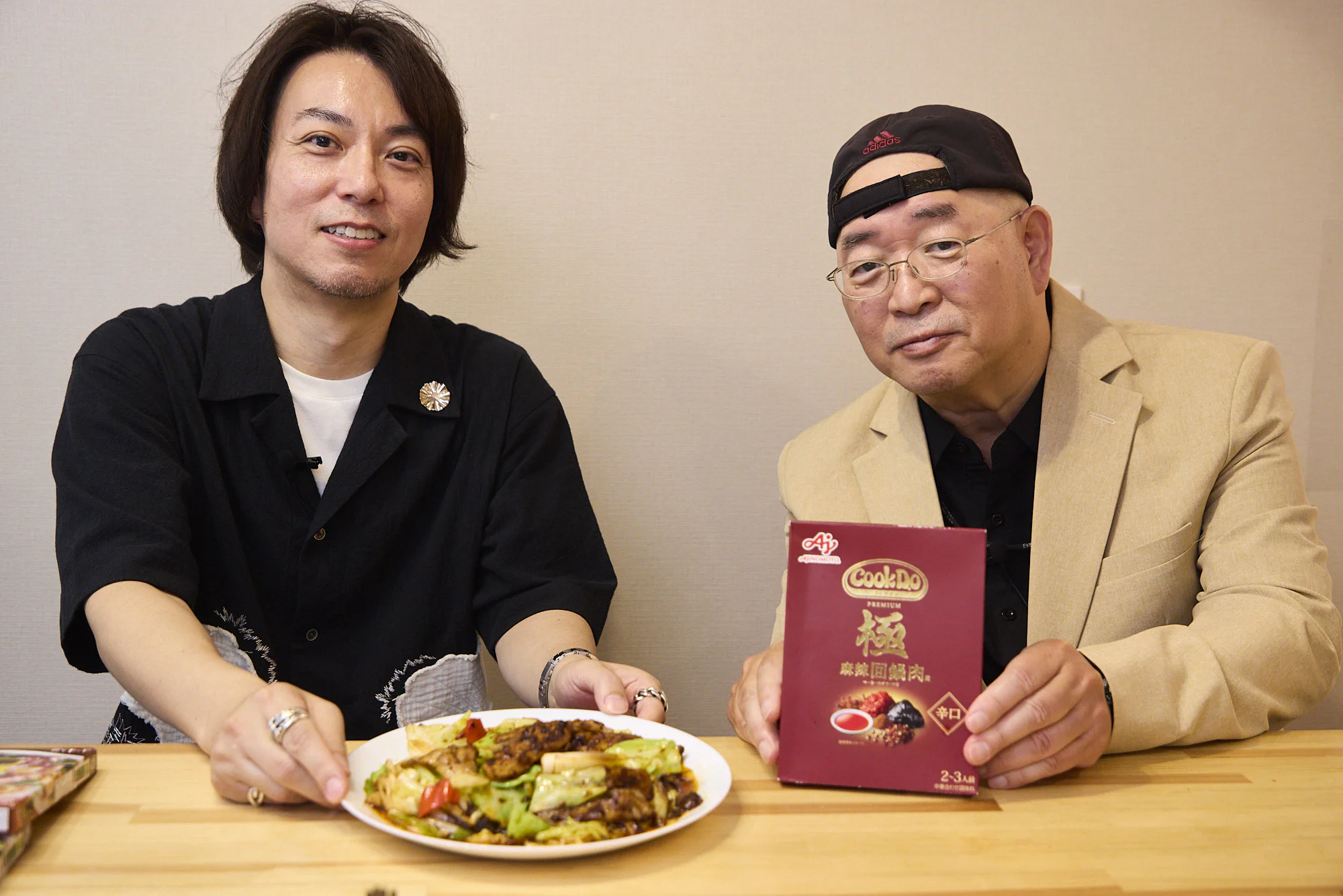 『鉄鍋のジャン！』原作者の西条真二さん、アニメ監督のあおきえいさん