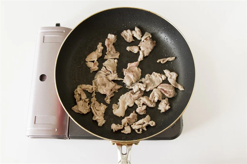 豚肉とキャベツの簡単コンソメ炒めのつくり方_2_1