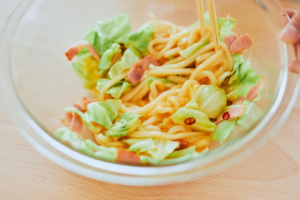 レンチン!ペペたまキャベツうどんのつくり方_3_1