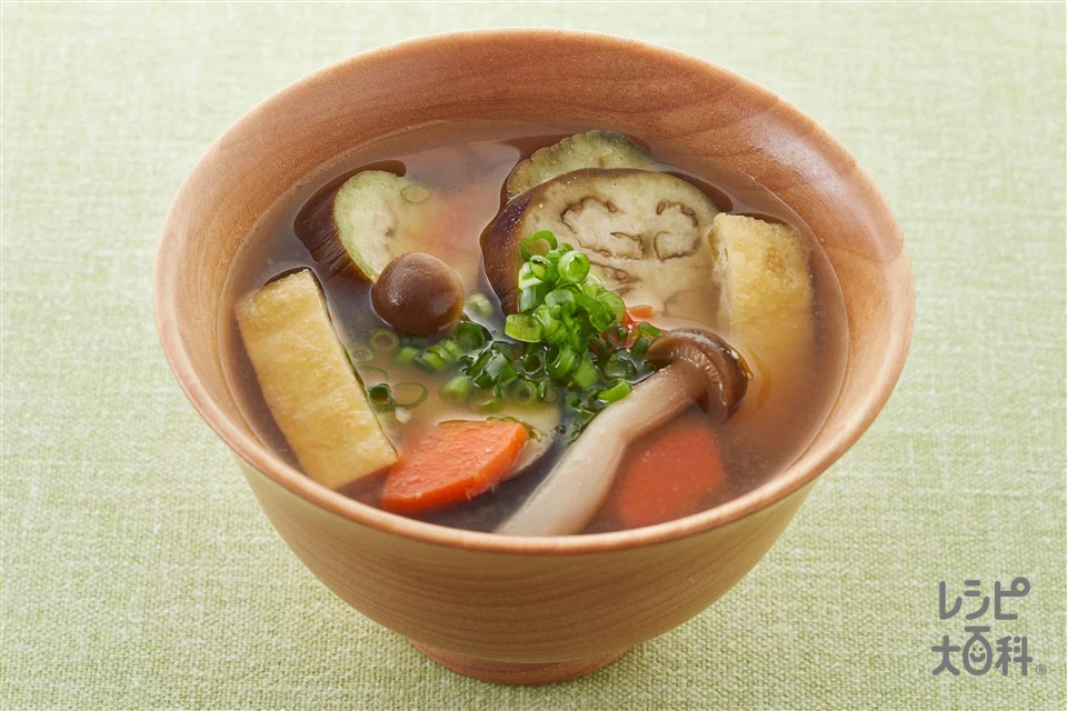 なすと油揚げのみそ汁