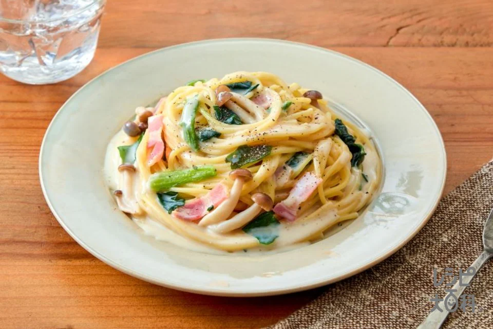 きのことほうれん草のプロテインみそクリームパスタ