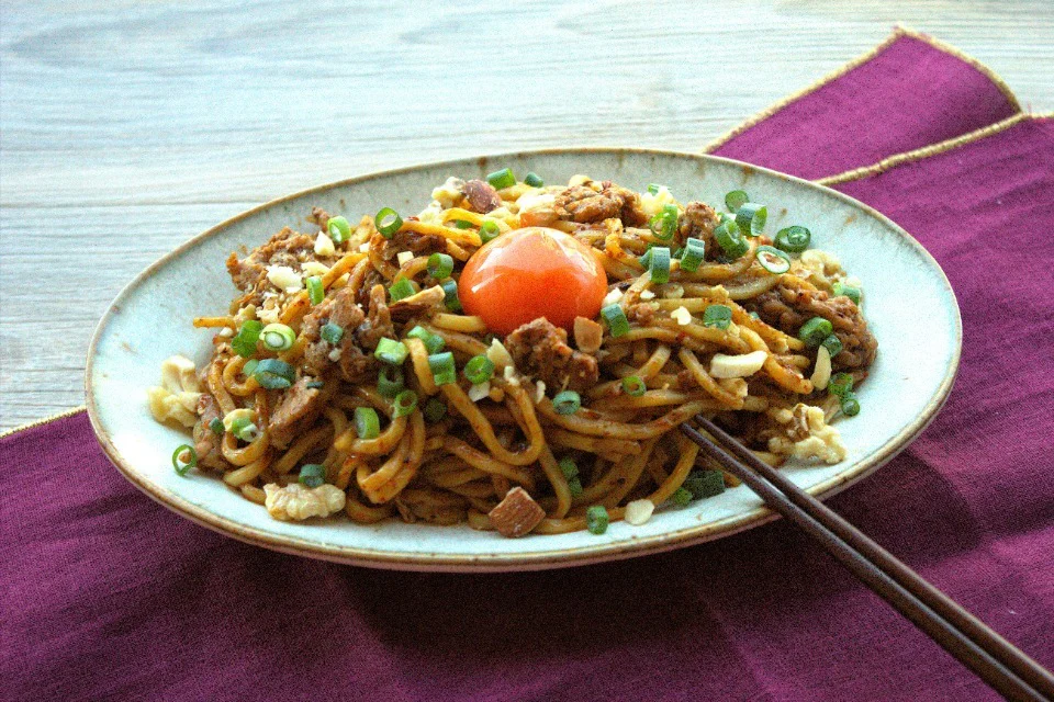 電子レンジで本格味!
うま辛好きにオススメの
麻辣混ぜそばレシピ
