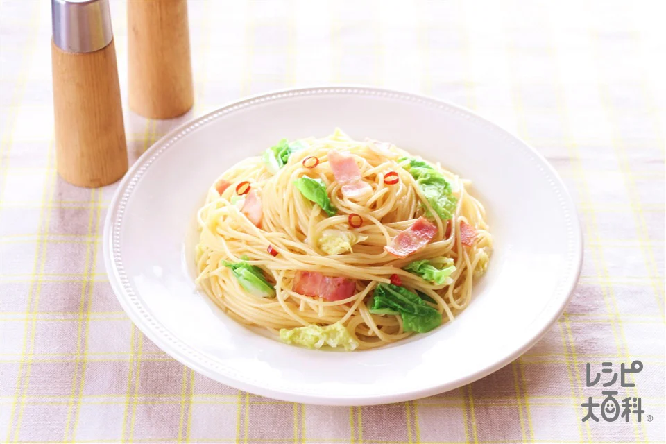 白菜とベーコンのペペロンチーノ