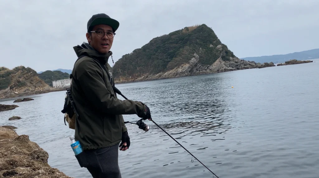 前岡さんが師匠と慕う本田さん。あるときは月2回は師匠らと釣りに出かけていたのだそう。長崎をはじめ、佐賀、大分などへも遠征。「釣竿に魚がかかった時、手にビクビクっと魚の振動が伝わってくる瞬間が楽しいんですよね〜」と前岡さん。