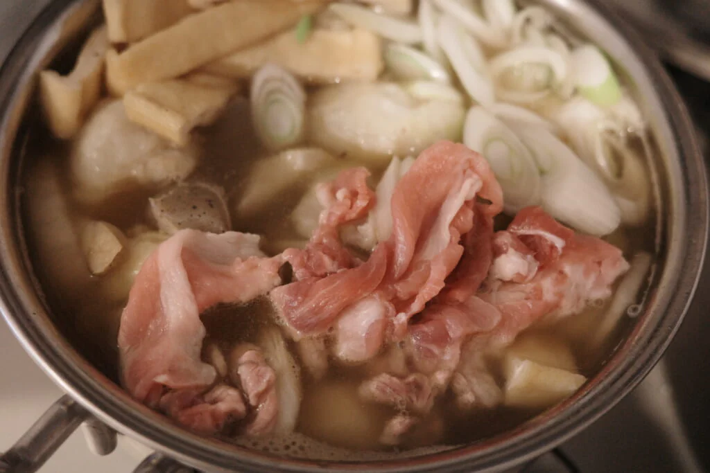 3つ目は、肉を入れるタイミングです