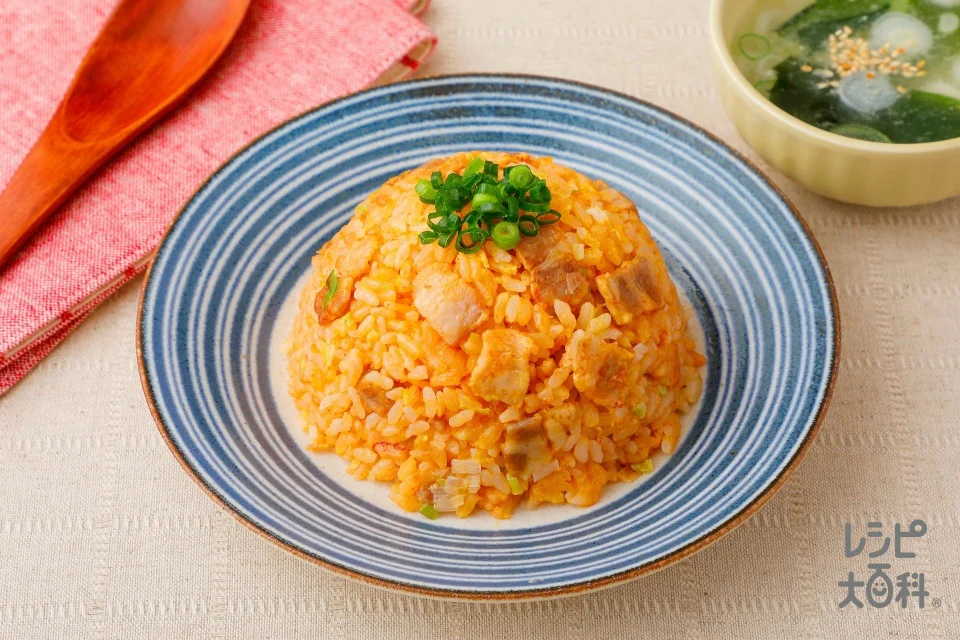 鍋キューブでつくる絶品！うま辛キムチチャーハン