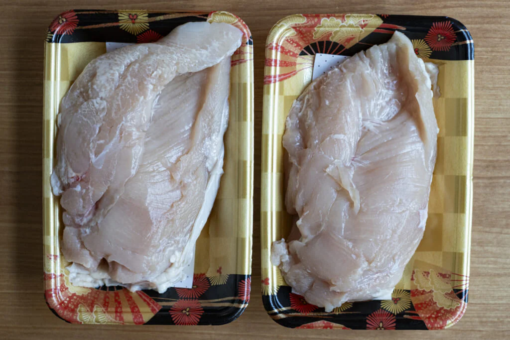 (左)鮮度が落ちているもの/(右)新鮮なもの