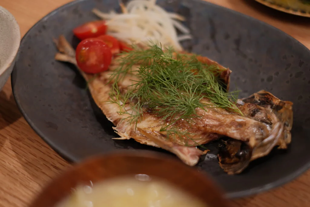 「意外にもものすごく合って、とてもおいしい!くせになりそう」とさっそく試してみた編集部員。