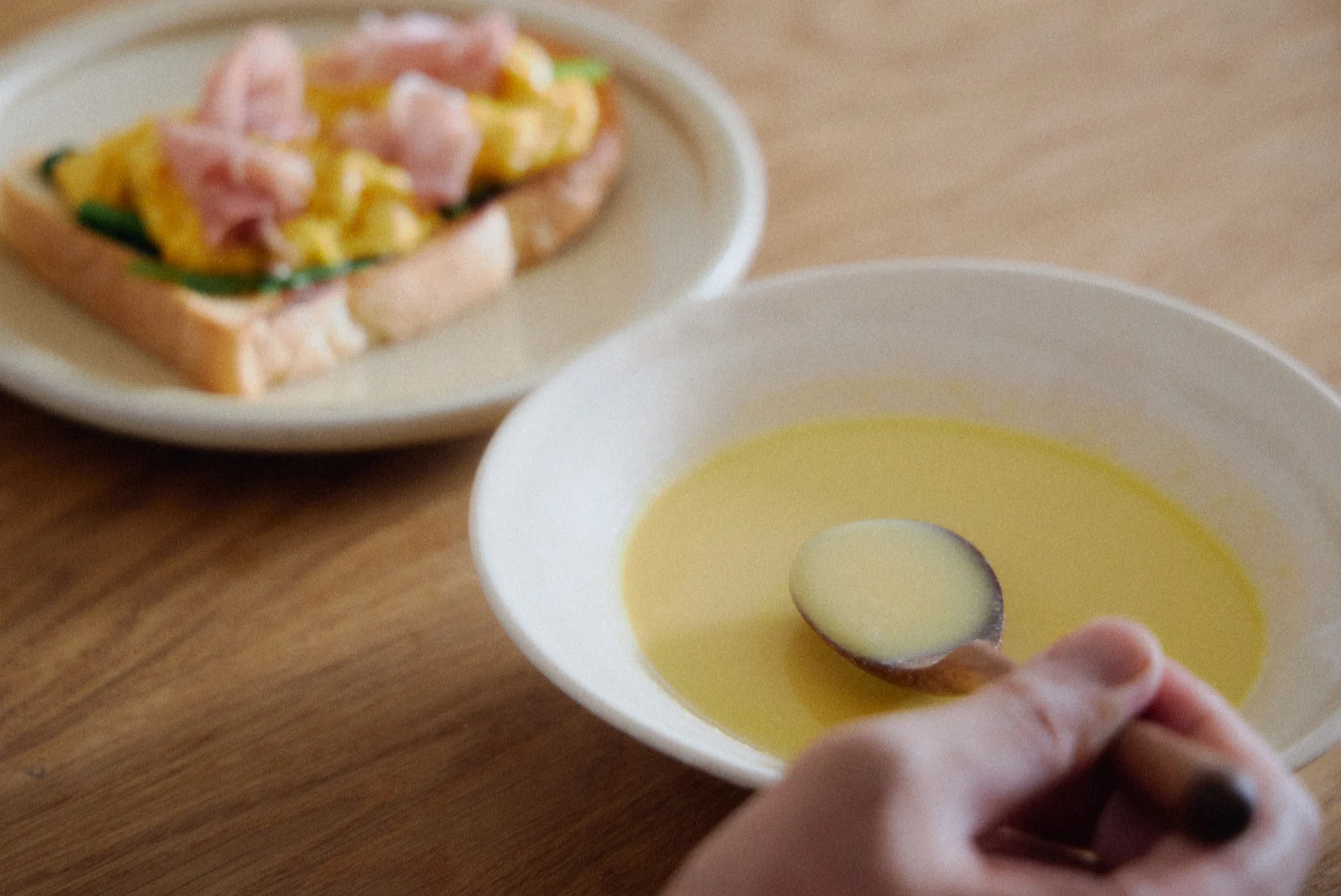 スープがもっとおいしくなる。
フレンチシェフに聞く
休日トースト&深夜のサラダ