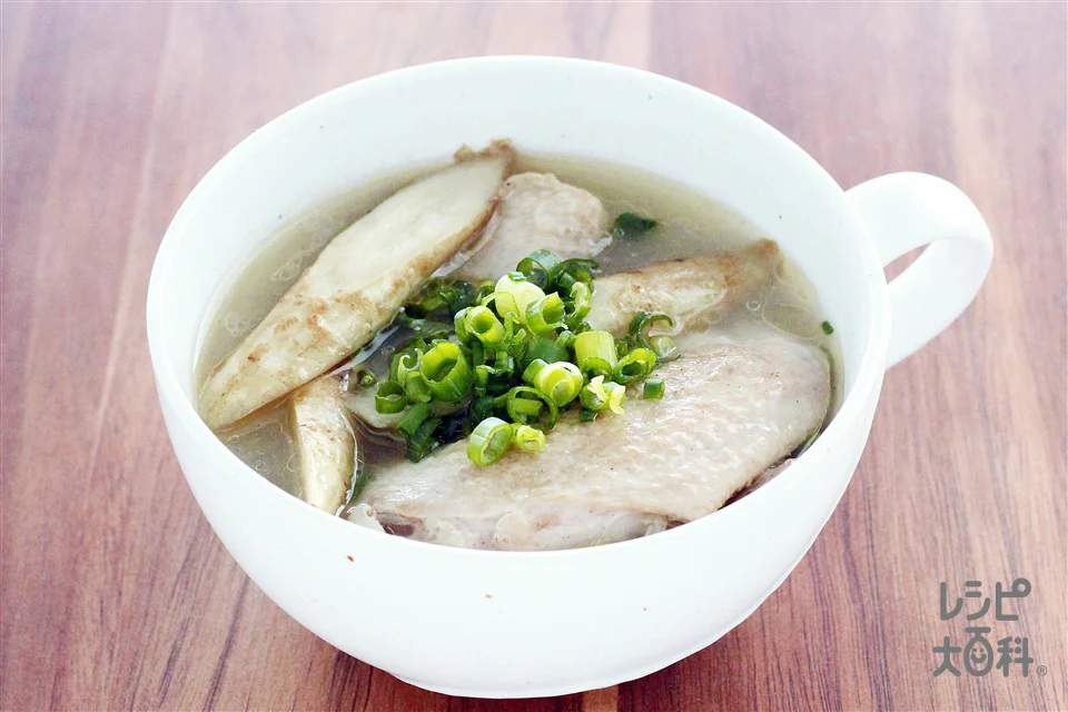 手羽先とごぼうの中華スープ