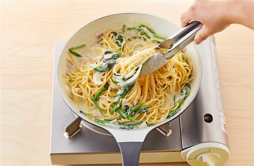 ほうれん草とベーコンのクリームパスタのつくり方_5_1