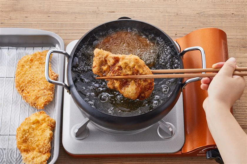 豚ロース肉で作る　基本のかつ丼のつくり方_1_1