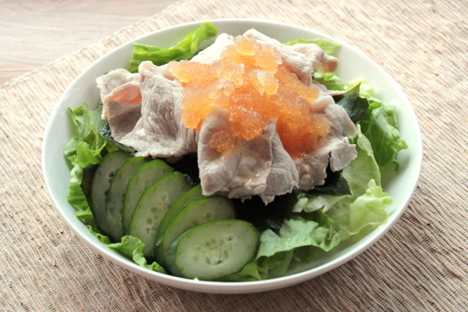 氷みぞれつゆで　鶏だしゆず風味豚しゃぶサラダ