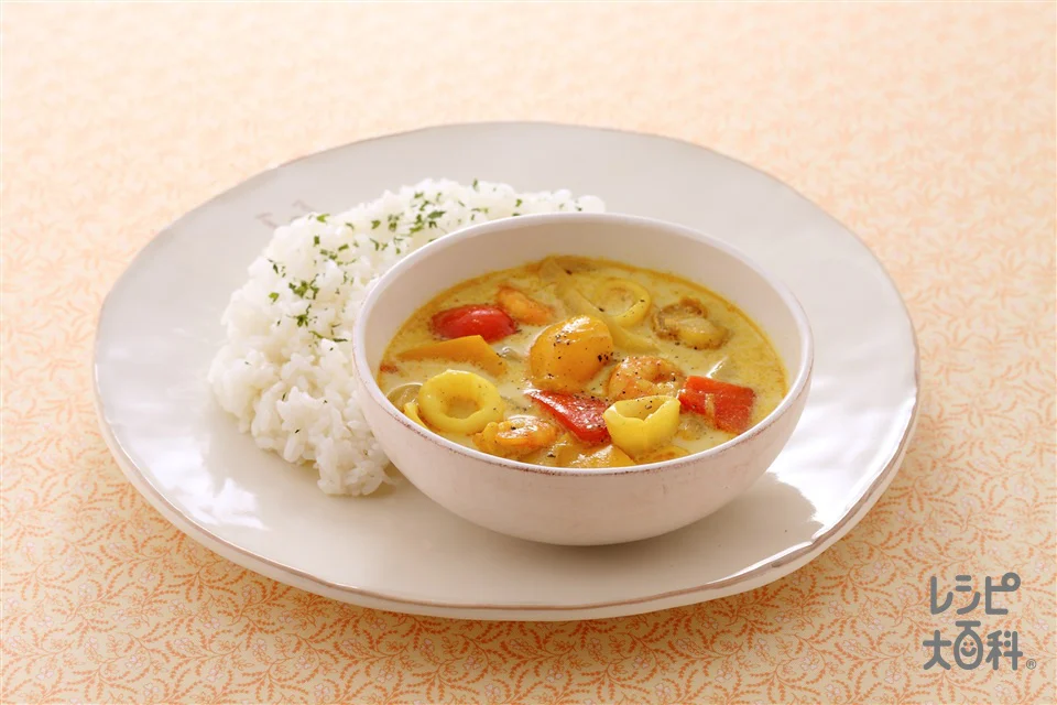 シーフードのミルクスープカレー