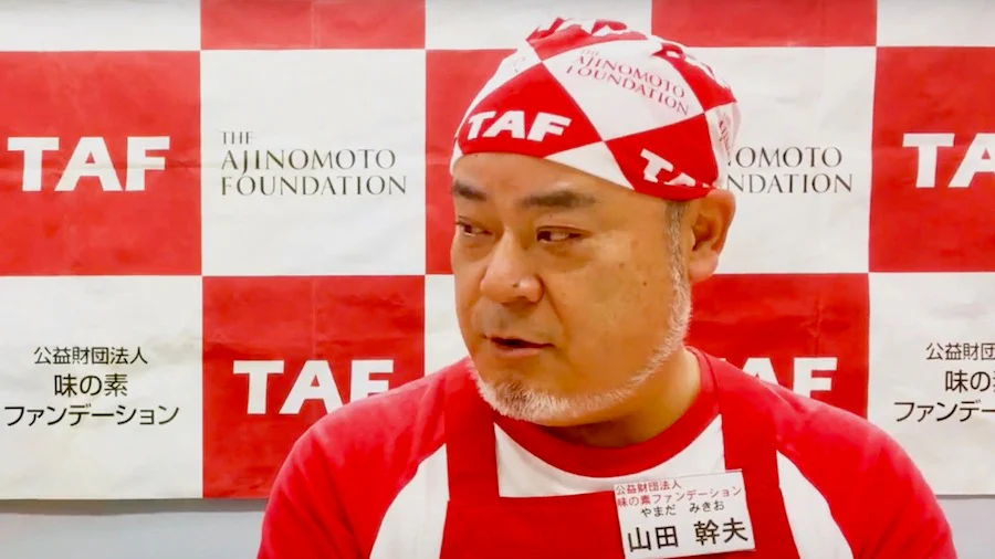 移動式キッチンで、共につくり共に食べる場を