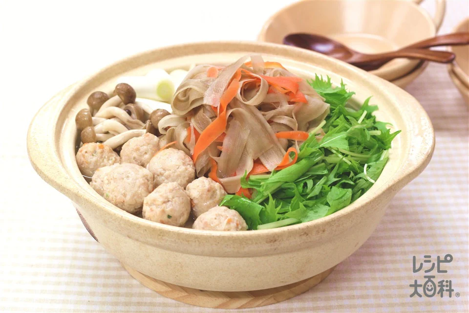 ひらひらごぼうと鶏だんごのうま塩鍋