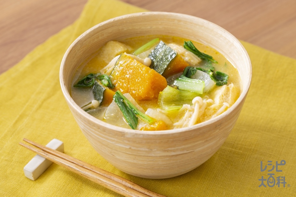 大根とチンゲン菜のみそ汁