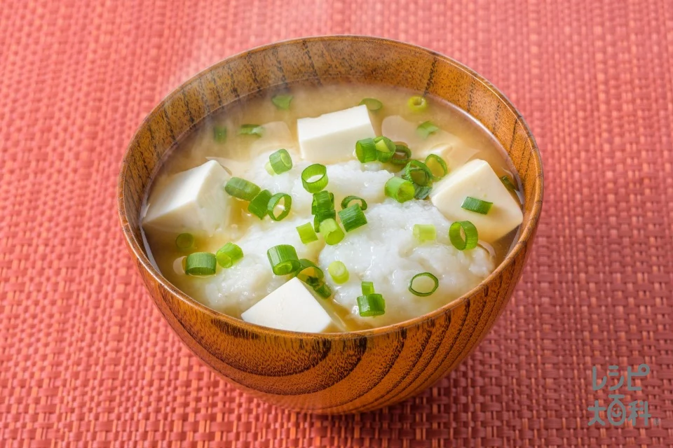 長芋と豆腐のみそ汁