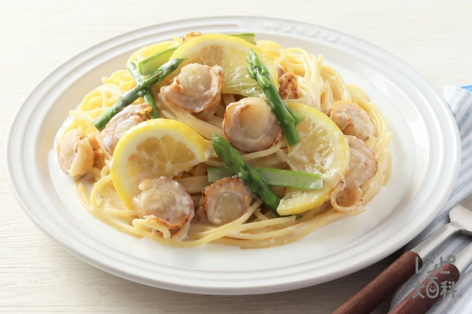 ベビーホタテとアスパラのレモンクリームパスタ