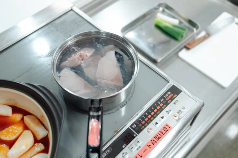 いつもの「ぶり大根」が大変身!? ぶりのピリ辛煮込み