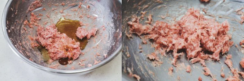 ひき肉に調味料を入れた直後と混ぜ合わせた後の様子