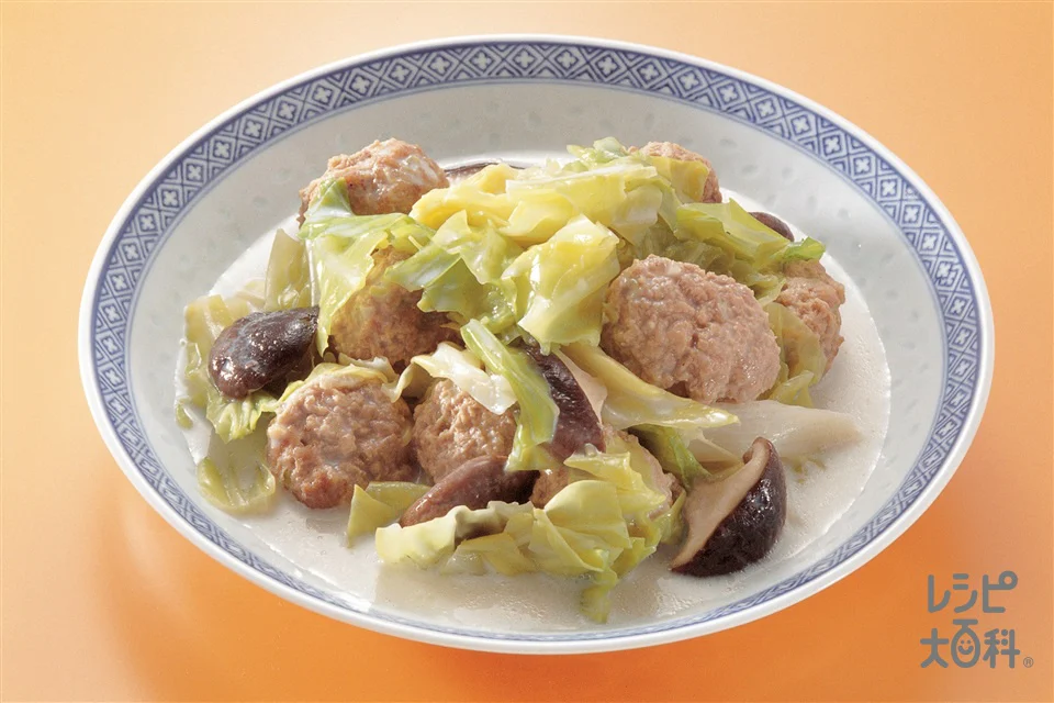 キャベツとひき肉だんごの中国風煮もの