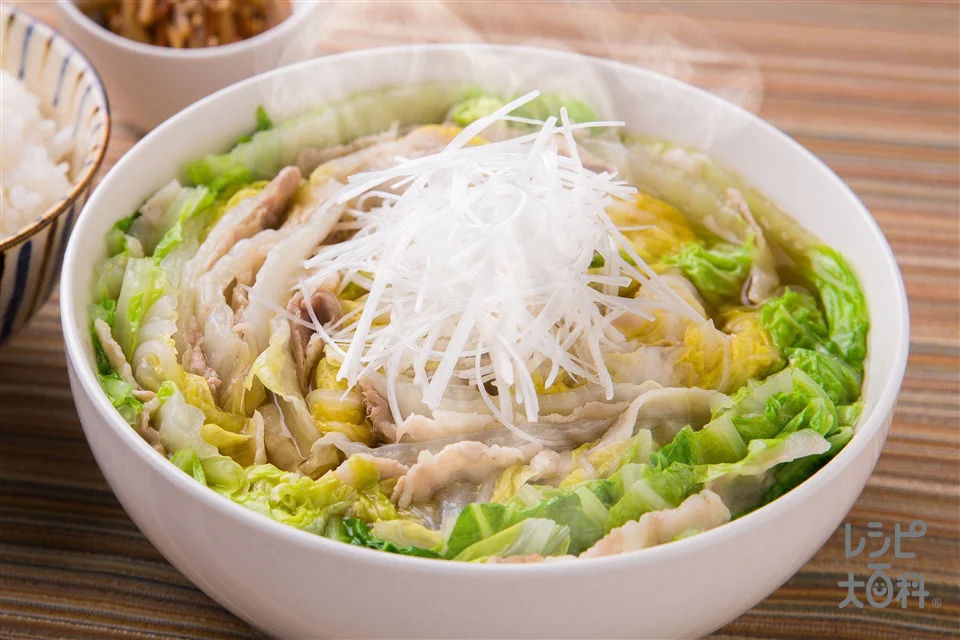 レンジで!豚バラと白菜のミルフィーユスープ