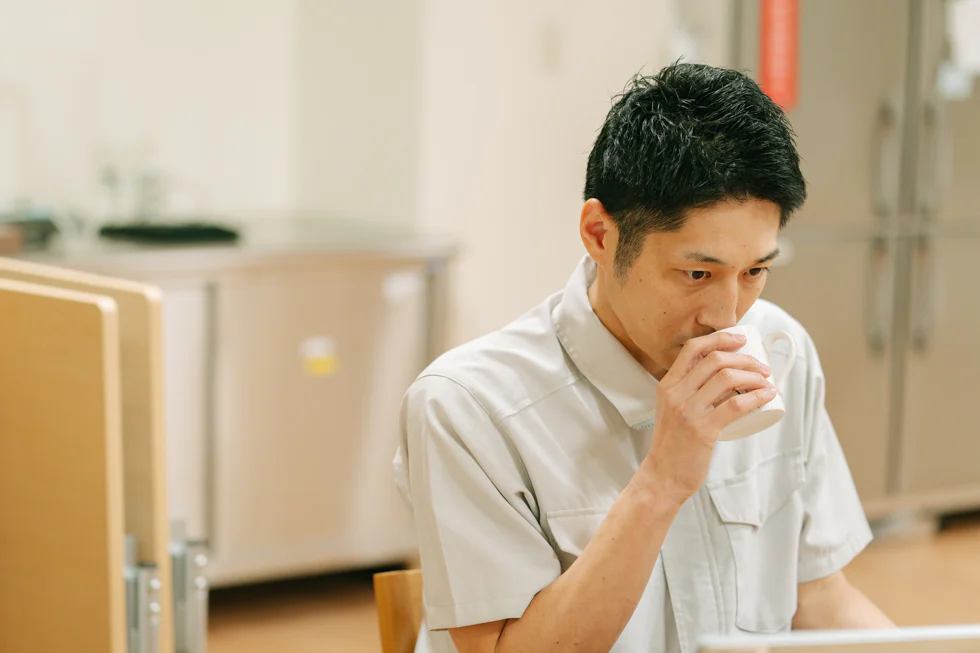 「おいしい」以外の表現を探しに。
味の素社研究員・藤本さんに聞く
「味の言語化」入門