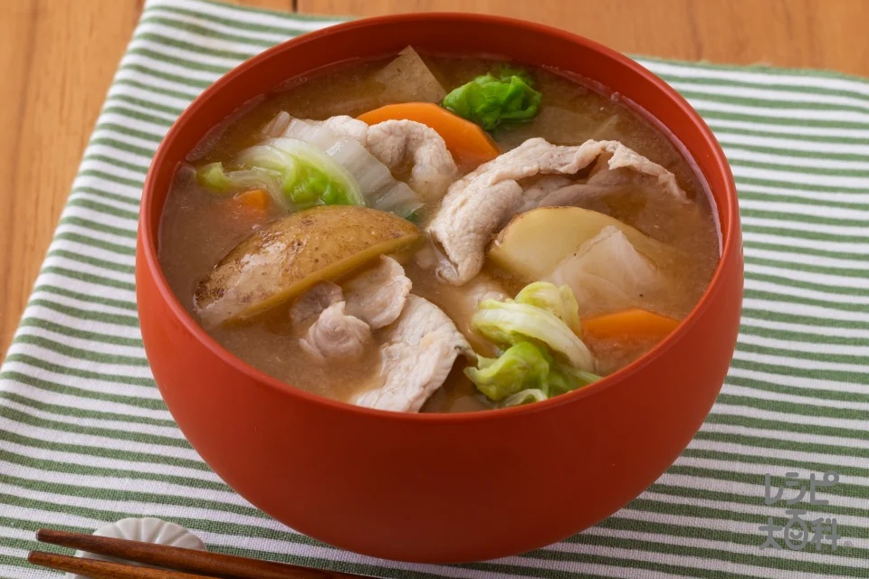 ごろごろ野菜の絶品豚汁