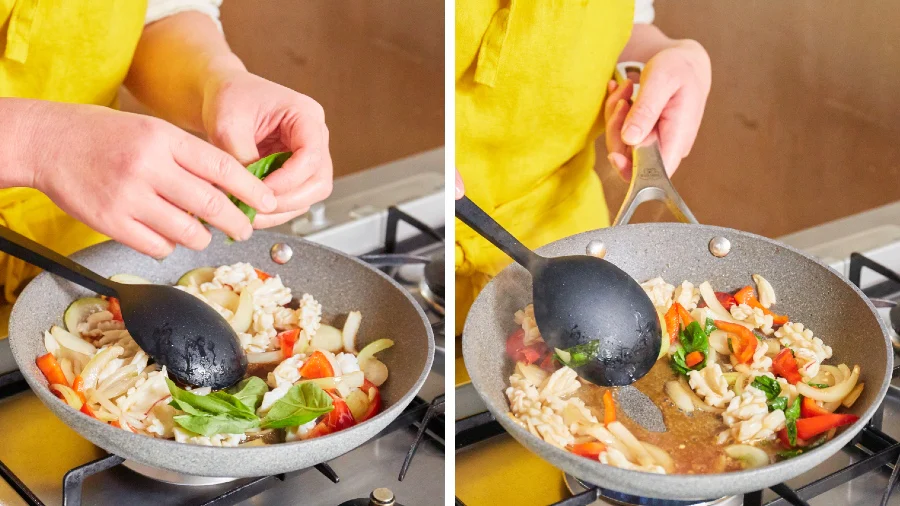 つゆだくでご飯が進む♪「シーフードガパオ」の作り方