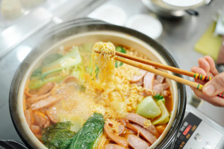 簡単に本場の味を再現できる「プデチゲ」