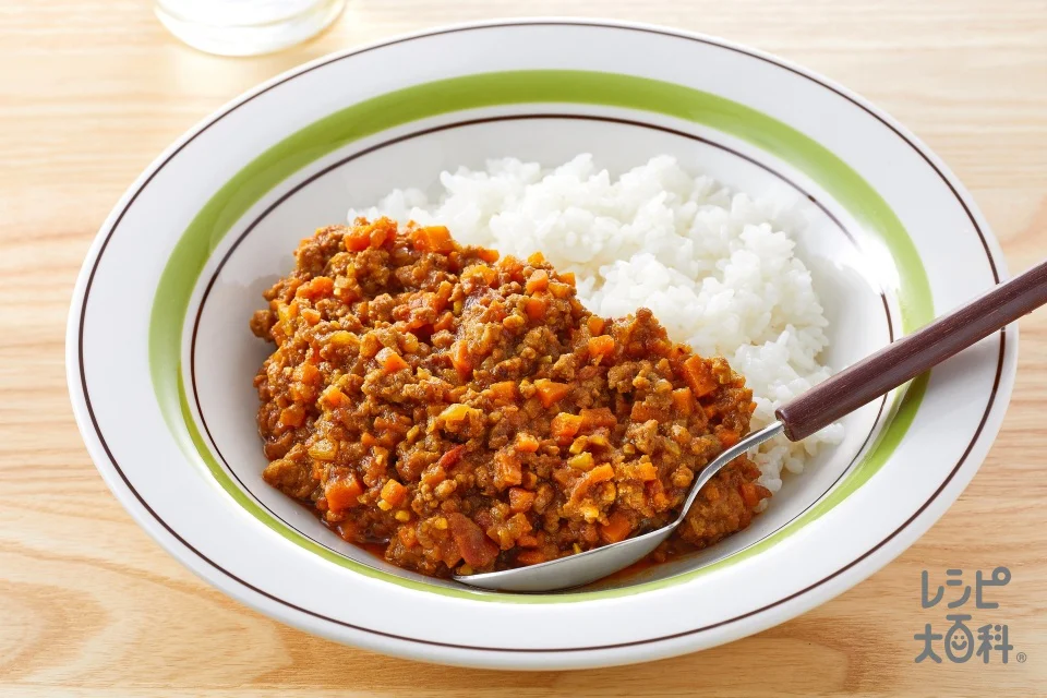 じっくり炒めた玉ねぎとひき肉のキーマカレー