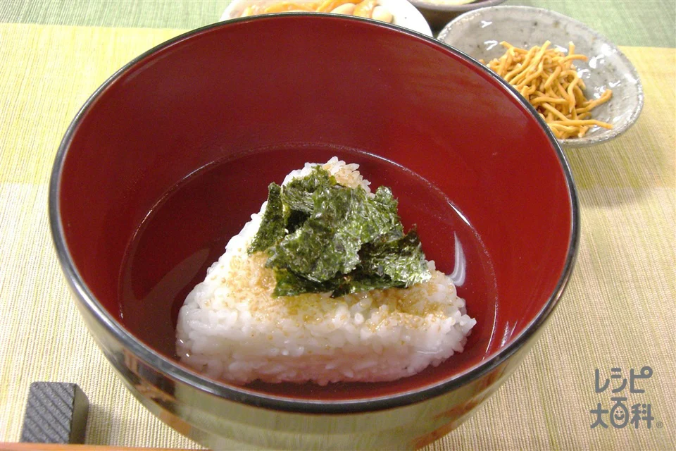 超簡単おにぎり茶漬け　～究極至高だし茶漬け～