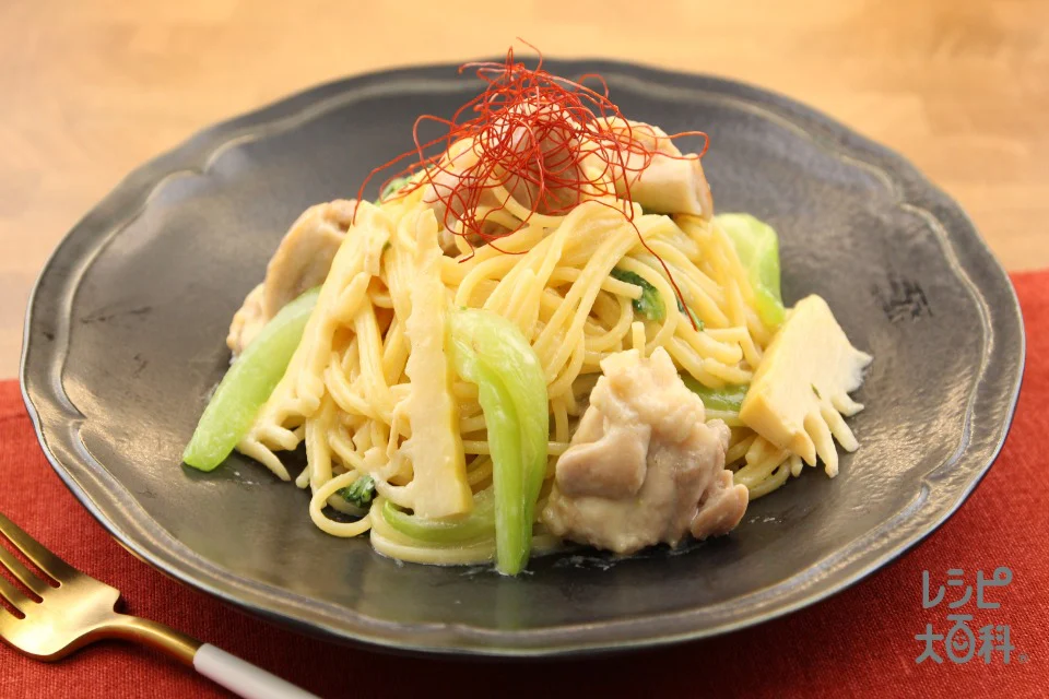 鶏肉とたけのこの中華風豆乳パスタ