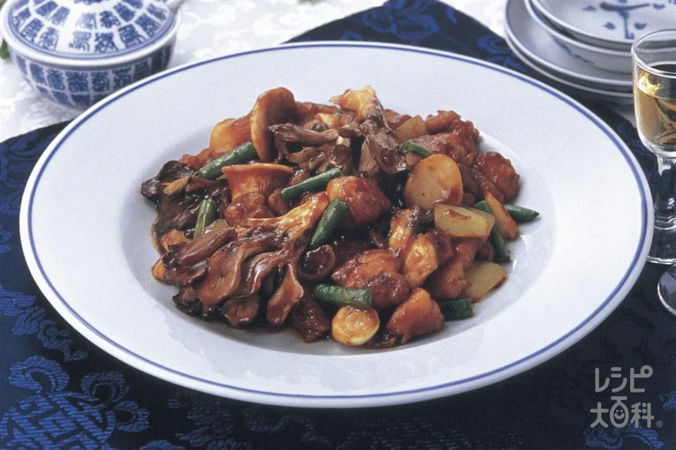 きのこと鶏肉のオイスター炒め　カレー風味