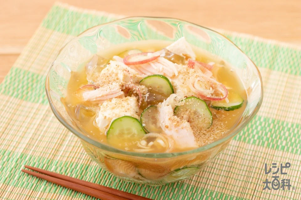サラダチキンときゅうりの冷やしみそ汁（冷汁風）