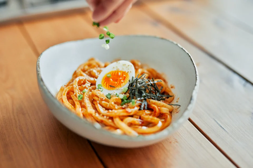 秒速　甘辛ビビンうどんのつくり方_2_2