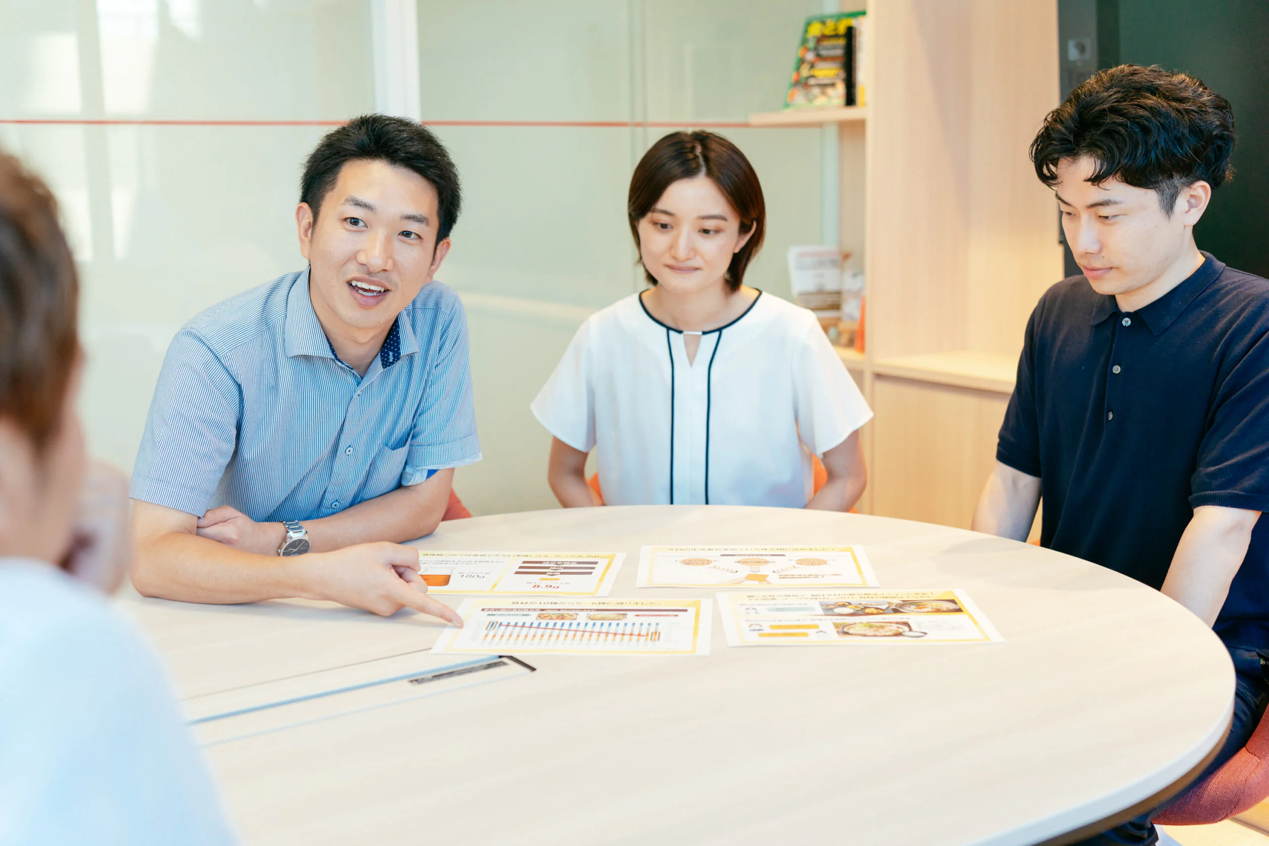 コンセプトは「少ない具材でも、味がしっかり決まるだし」