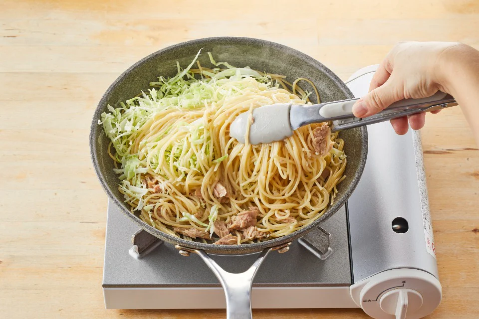 とろ卵のせツナとせん切りキャベツのマヨパスタのつくり方_2_2