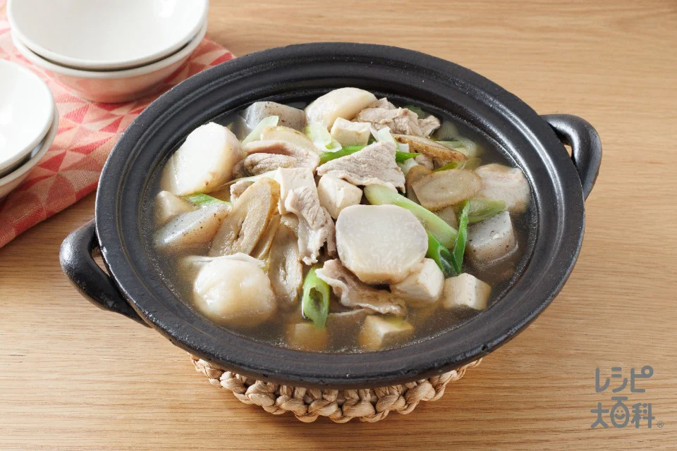 たんぱく質たっぷり！豚肉と豆腐のほくほく芋煮