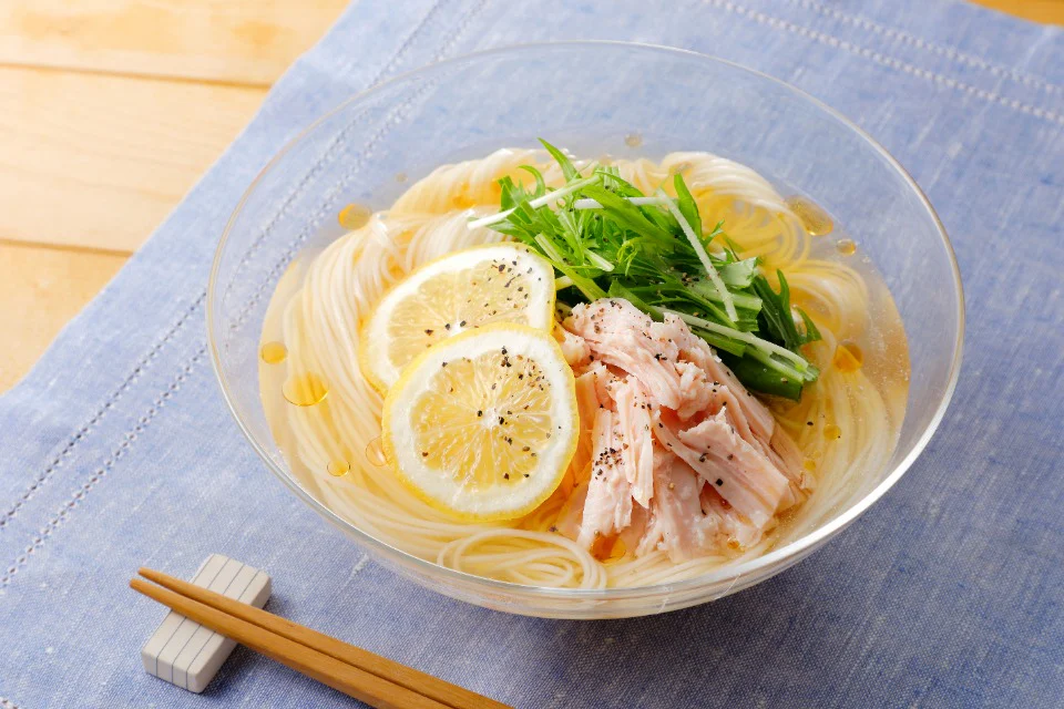 冷やし鶏だしレモンそうめん