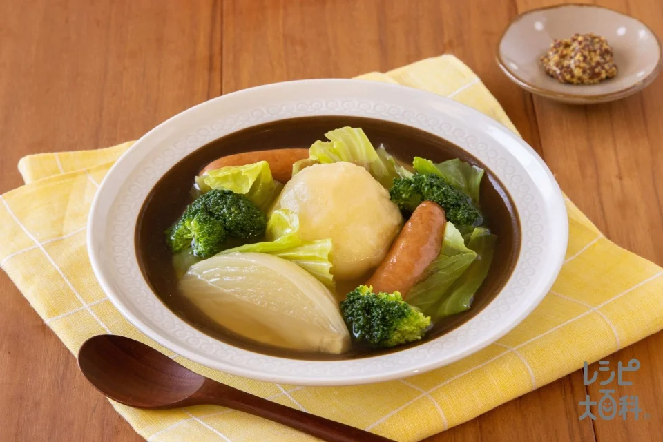 ソーセージとざく切り野菜のポトフ<塩分控えめ>