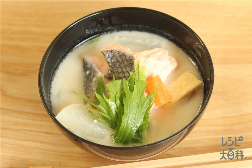 子どももOK!鮭の粕汁