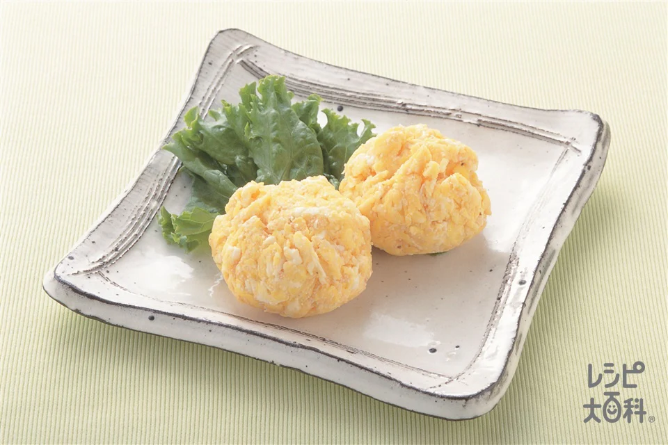 たらこ炒り卵のラップ茶巾