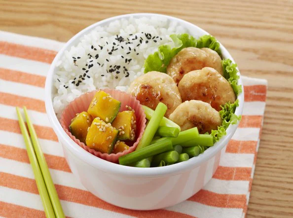 鶏マヨつくね弁当