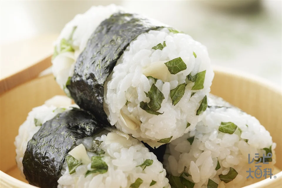 甘酢しょうが・青じそのおにぎり