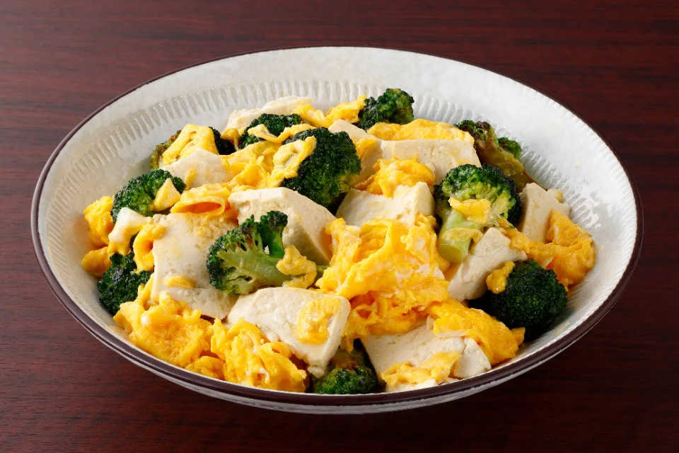 ブロッコリー・卵・豆腐の炒め物