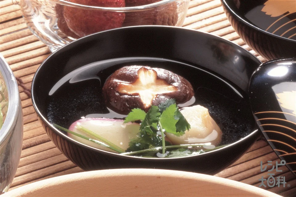 しいたけとかまぼこのお吸いもの