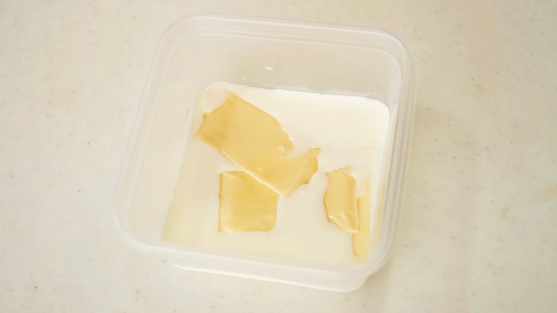 チーズを加えてコクがUP!チーズコーン蒸しパンの作り方