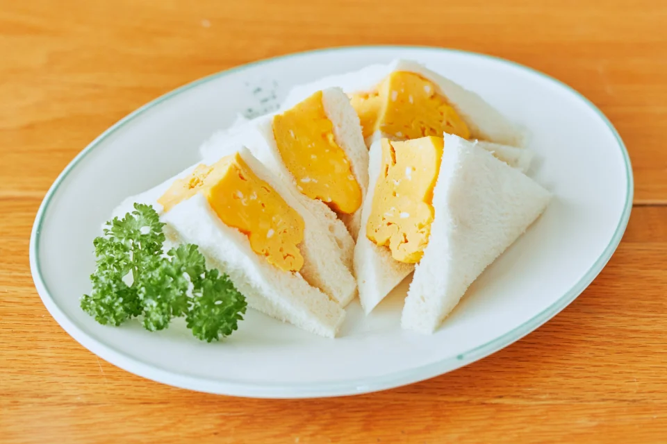 秒速 ホメられ厚フワ玉子サンド